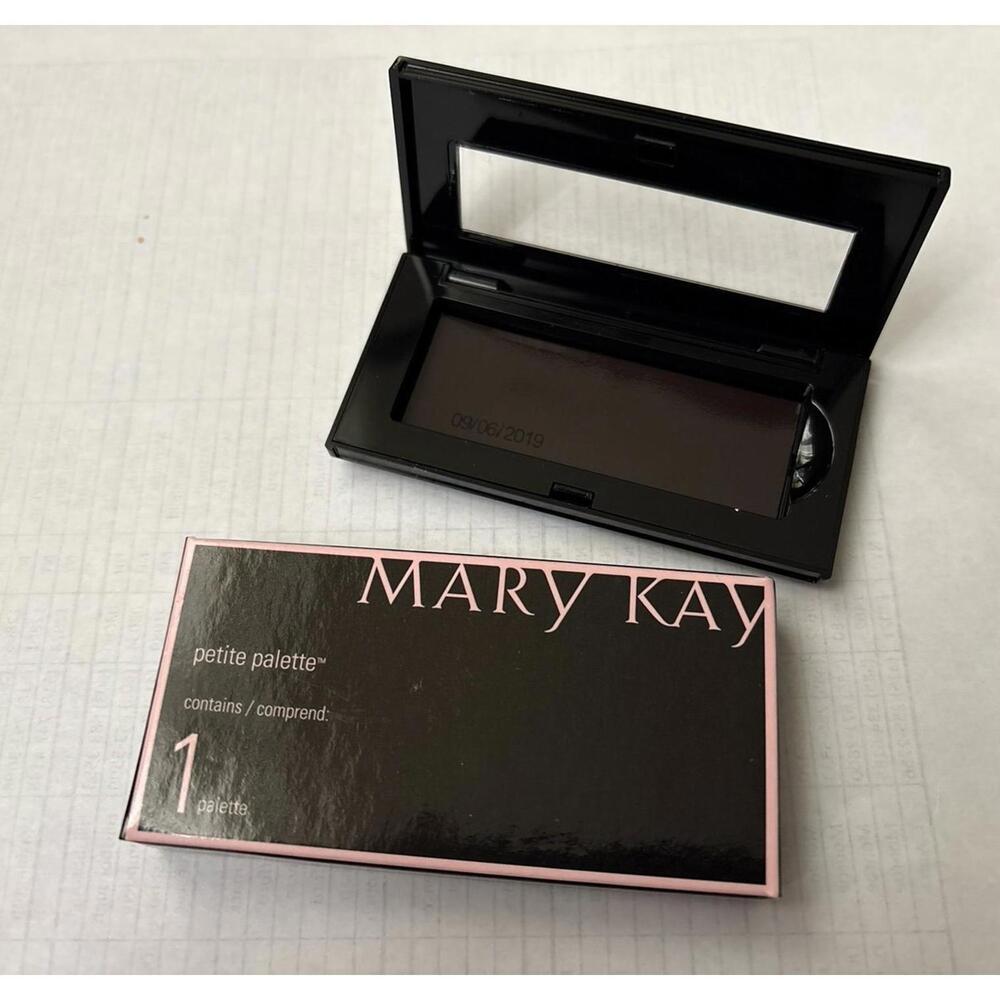 NEW Mary Kay Petite Palette Eyeshadow 114610